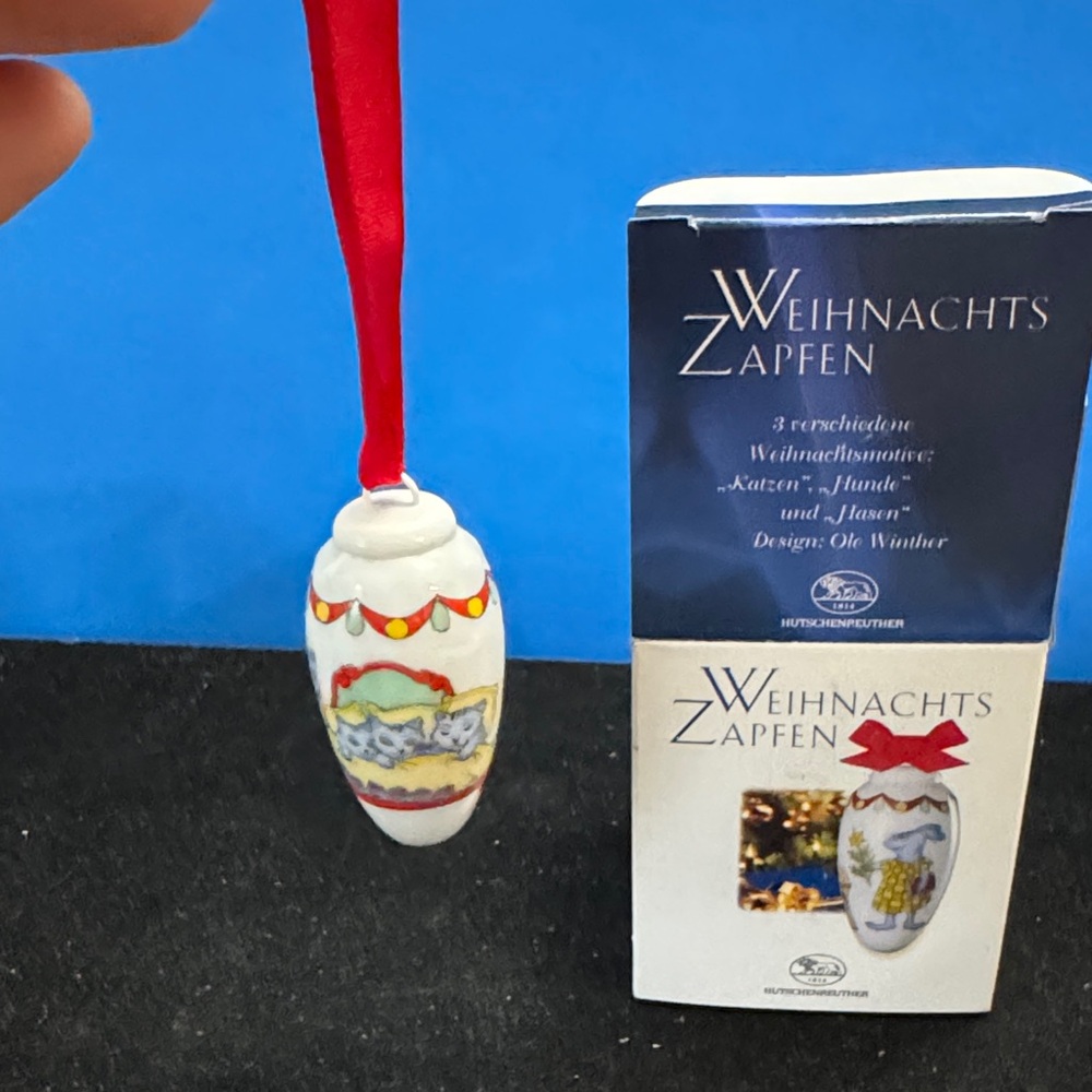 Hutschenreuther Christmas Ornament with Cats Design with original box